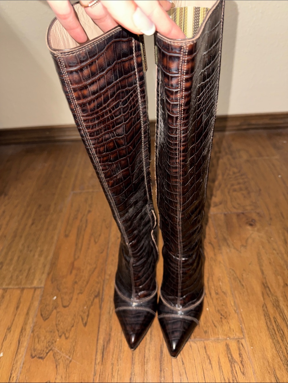 Luciano Padovan Knee-High Croc-Embossed Pointed Toe Stiletto Boots - Picture 2 of 5